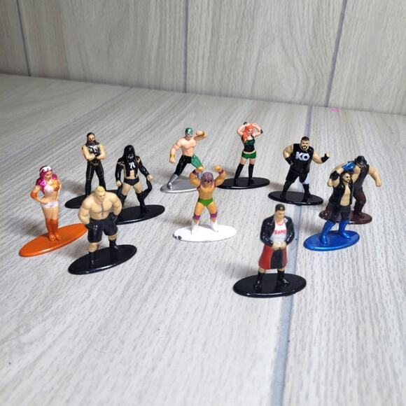 WWE Jada 2017 Lot Of 11 Nano Metalfigs Mini Metal Figurines Die Cast - Picture 1 of 6